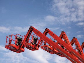 Gelenkteleskopbühne für komplexe Einsatzorte in Industrie und Bau