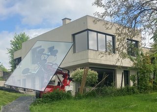 Glasroboter bei der Glasmontage auch für großformatige Glaselemente