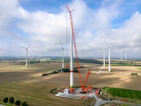 LR 11000 Raupenkran von Liebherr bei Bauprojekt und Windkraftanlagenbau