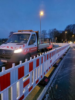 Verkehrstechnik im Einsatz sorgt für Verkehrssicherung und Baustellensicherung